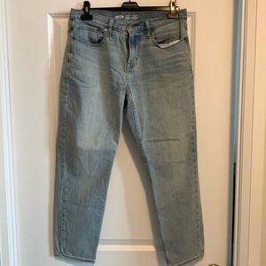 Men’s light blue jeans